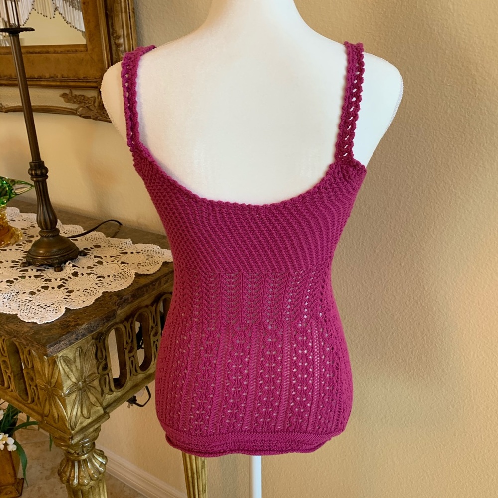 Old Navy Raspberry Crocheted Tank, Size XS - Picture 3 of 6